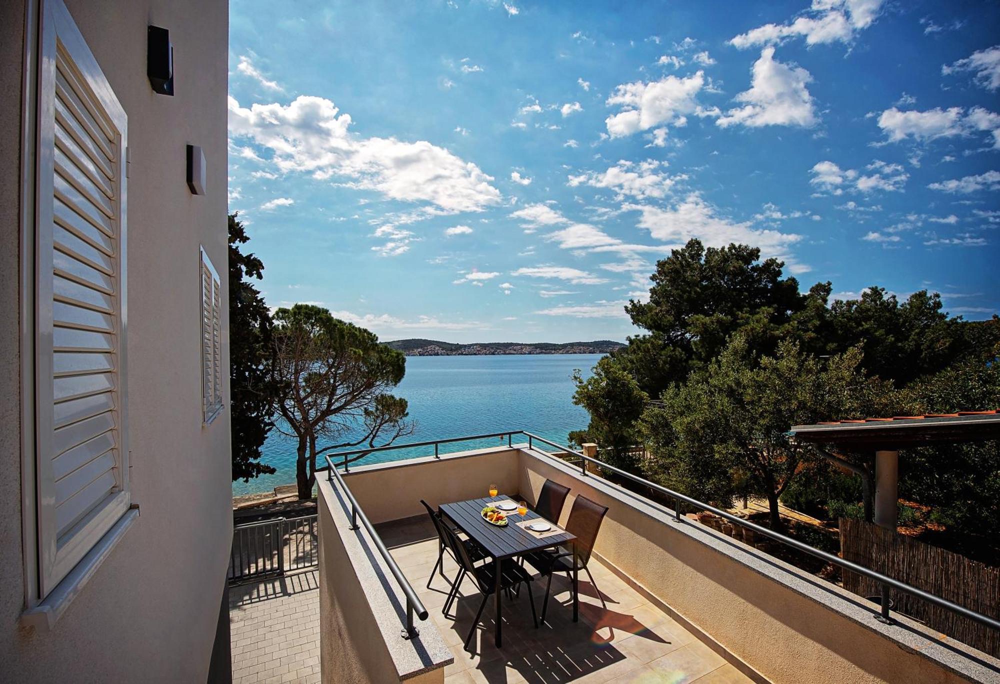 Sea Front Apartments Ivana Rogoznica  Exteriör bild